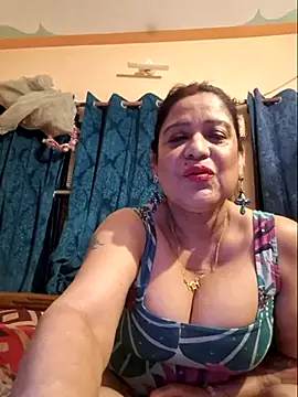 Snapshot of Hot_Queen77 chatting on 5, 3, 2025 Hot Queen77 online show from 5, 3, 2025
