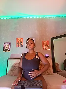 Snapshot of nahiarapalmer19 chatting on 16, 12, 2024 nahiarapalmer19 online show from 16, 12, 2024