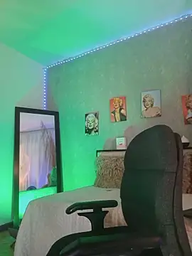 Snapshot of nahiarapalmer19 chatting on 21, 9, 2025 nahiarapalmer19 online show from 21, 9, 2025