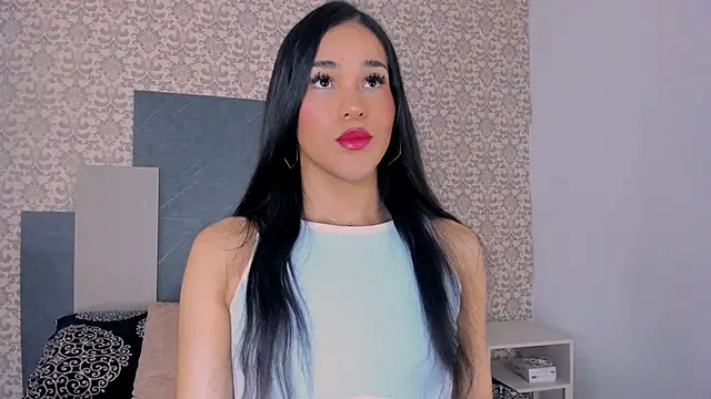 Isa Little Star online show from 14, 10, 2025