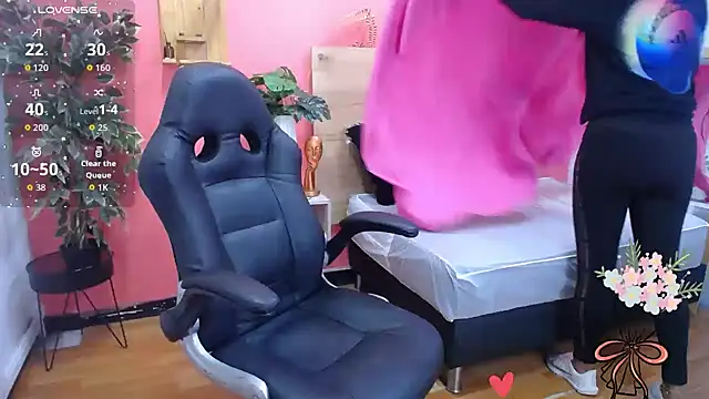 scarlet-foox online show from 30, 9, 2025