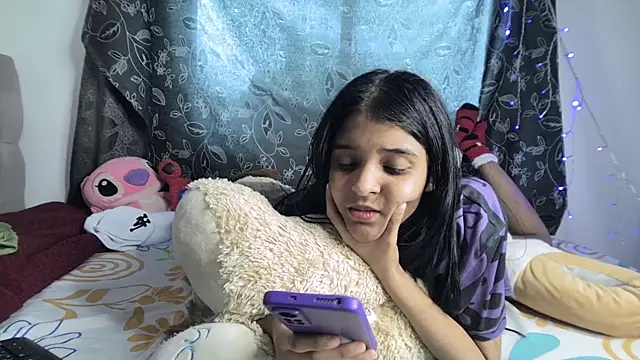 Snapshot of Michi_sexy chatting on 22, 12, 2024 Michi sexy online show from 22, 12, 2024