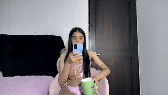 Snapshot of Michi_sexy chatting on 24, 5, 2026 Michi sexy online show from 24, 5, 2026
