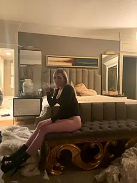 Snapshot of camdanz777 chatting on 1, 10, 2025 camdanz777 online show from 1, 10, 2025