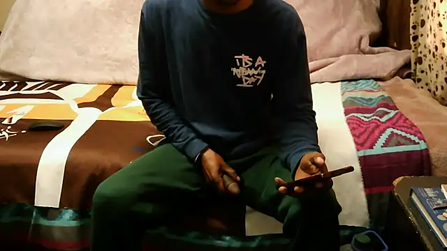 Snapshot of RGTM75 chatting on 10, 9, 2025 RGTM75 online show from 10, 9, 2025