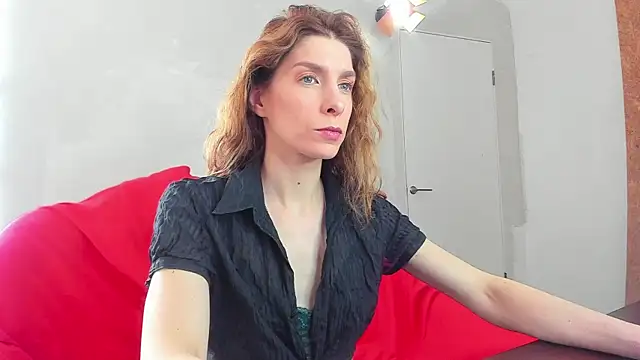 Snapshot of YourSuperModel chatting on 12, 2, 2025 YourSuperModel online show from 12, 2, 2025