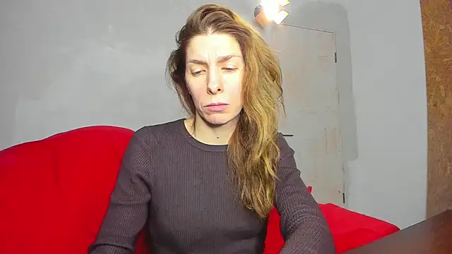 Snapshot of YourSuperModel chatting on 13, 2, 2025 YourSuperModel online show from 13, 2, 2025