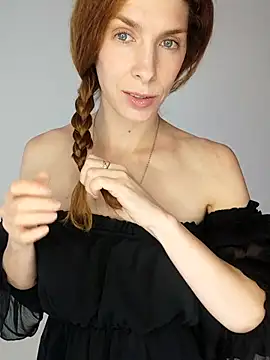 Snapshot of YourSuperModel chatting on 11, 9, 2025 YourSuperModel online show from 11, 9, 2025