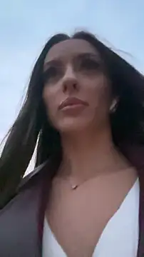 tina akira online show from 4, 11, 2025