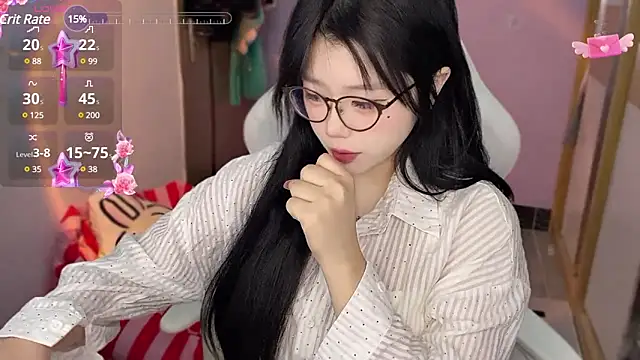 Snapshot of xiSSts chatting on 11, 12, 2024 xiSSts online show from 11, 12, 2024