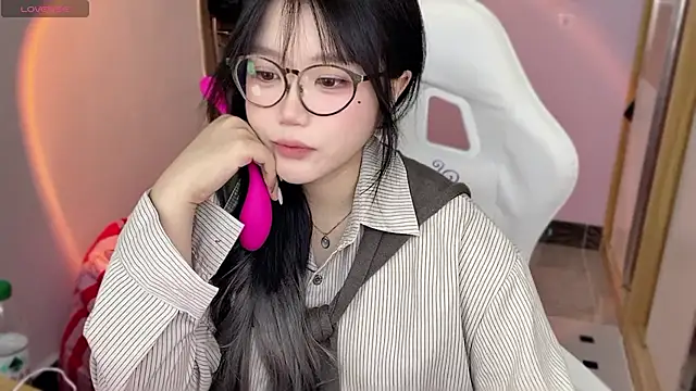 Snapshot of xiSSts chatting on 20, 12, 2024 xiSSts online show from 20, 12, 2024