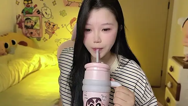 Snapshot of xiSSts chatting on 5, 10, 2025 xiSSts online show from 5, 10, 2025