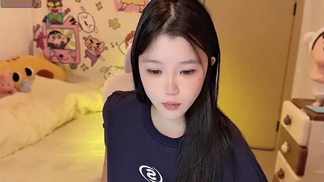 Snapshot of xiSSts chatting on 24, 10, 2025 xiSSts online show from 24, 10, 2025