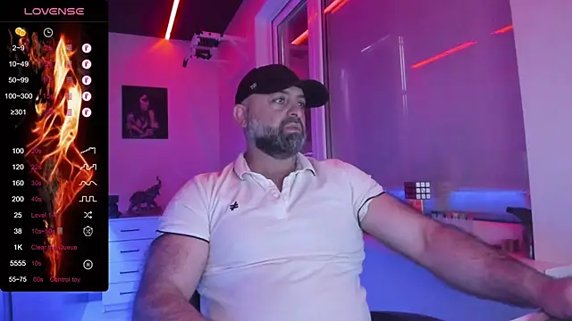 Snapshot of MAGABEAR077 chatting on 18, 5, 2026 MAGABEAR077 online show from 18, 5, 2026