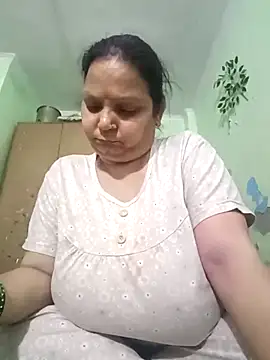 Snapshot of Kavya_kapoor chatting on 5, 3, 2026 Kavya kapoor online show from 5, 3, 2026