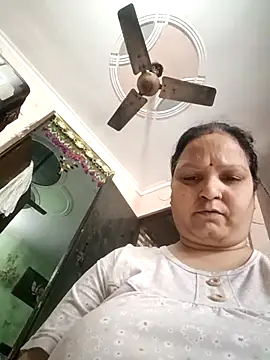 Snapshot of Kavya_kapoor chatting on 16, 3, 2026 Kavya kapoor online show from 16, 3, 2026