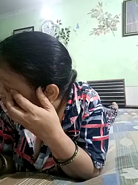 Snapshot of Kavya_kapoor chatting on 7, 4, 2026 Kavya kapoor online show from 7, 4, 2026