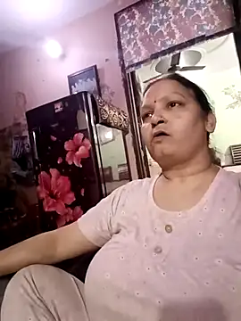 Snapshot of Kavya_kapoor chatting on 11, 4, 2026 Kavya kapoor online show from 11, 4, 2026