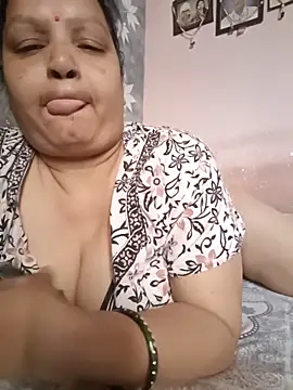 Snapshot of Kavya_kapoor chatting on 14, 6, 2026 Kavya kapoor online show from 14, 6, 2026