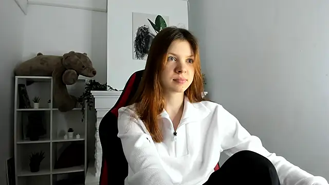 Baby Evalena online show from 18, 3, 2025