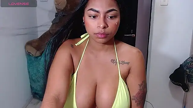 Snapshot of alanajonees22 chatting on 6, 2, 2025 alanajonees22 online show from 6, 2, 2025