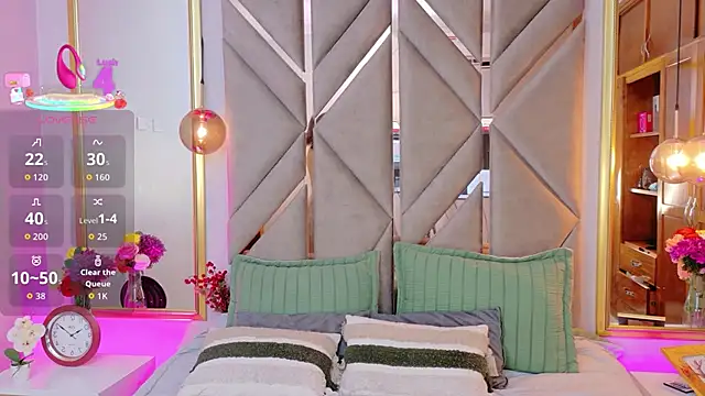 Lola King online show from 22, 11, 2025