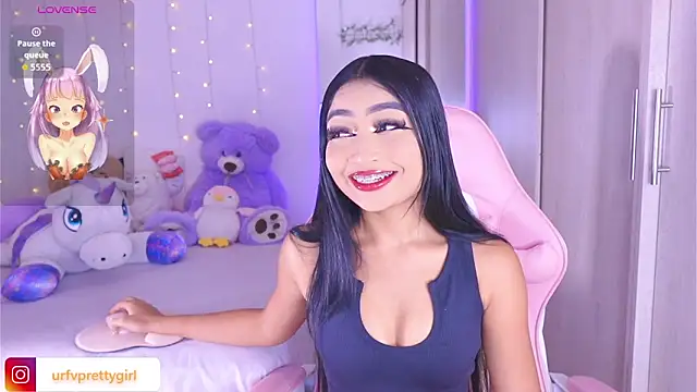 Snapshot of urfavprettygirl chatting on 5, 6, 2026 urfavprettygirl online show from 5, 6, 2026