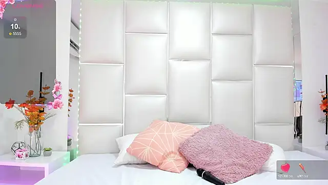 SaraDreamss online show from 18, 3, 2025