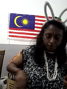 mamakarma1403 online show from 2, 11, 2025