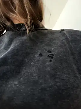 Snapshot of AliceBrayan chatting on 15, 9, 2025 AliceBrayan online show from 15, 9, 2025