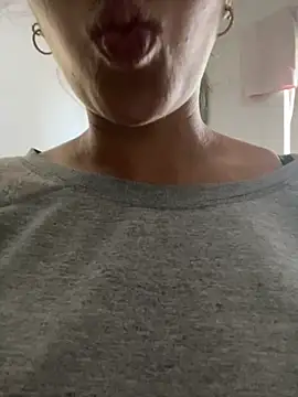 Gabizinhagirls online show from 18, 9, 2025