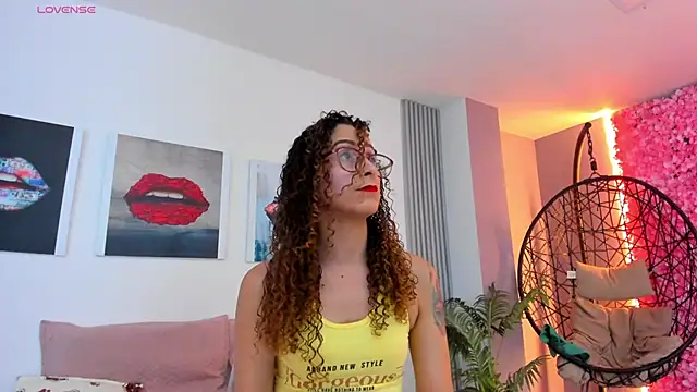 Snapshot of Angela_donnato chatting on 10, 2, 2025 Angela donnato online show from 10, 2, 2025