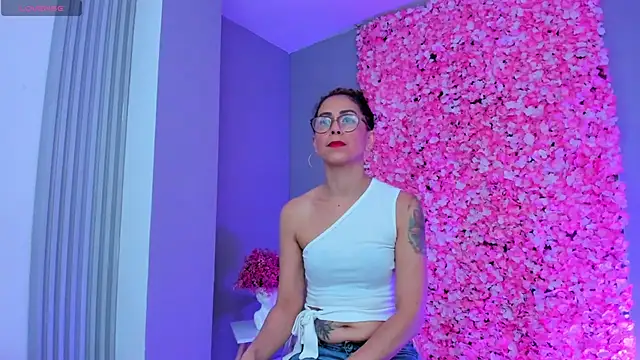 Snapshot of Angela_donnato chatting on 20, 3, 2025 Angela donnato online show from 20, 3, 2025