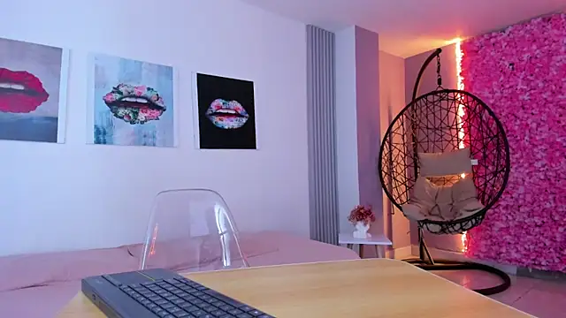 Snapshot of Angela_donnato chatting on 20, 9, 2025 Angela donnato online show from 20, 9, 2025