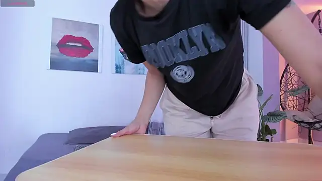 Snapshot of Angela_donnato chatting on 3, 10, 2025 Angela donnato online show from 3, 10, 2025