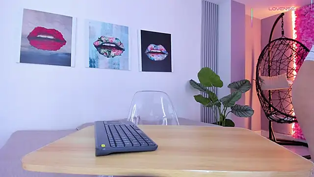 Snapshot of Angela_donnato chatting on 23, 10, 2025 Angela donnato online show from 23, 10, 2025