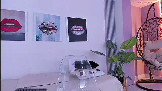 Snapshot of Angela_donnato chatting on 8, 11, 2025 Angela donnato online show from 8, 11, 2025