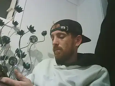 Snapshot of PocoLoco420 chatting on 6, 5, 2026 PocoLoco420 online show from 6, 5, 2026