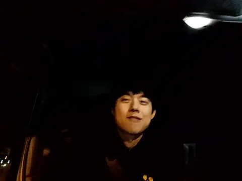 whitebriefboy online show from 8, 4, 2026