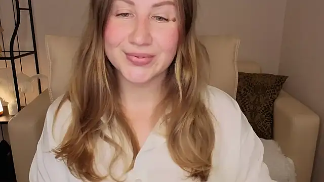 Helens love online show from 8, 11, 2025