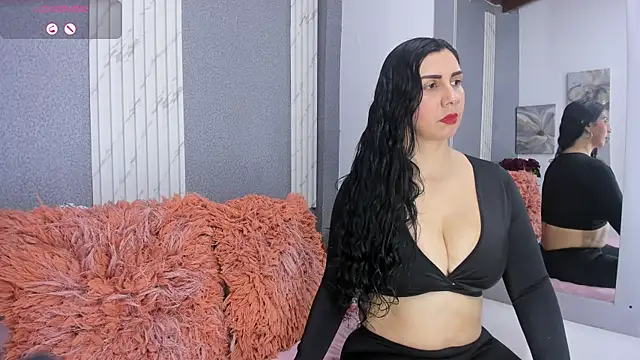 Snapshot of jhasly_am chatting on 3, 10, 2025 jhasly am online show from 3, 10, 2025