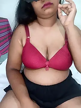 Snapshot of Reesha_99 chatting on 13, 5, 2026 Reesha 99 online show from 13, 5, 2026