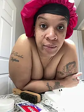 Snapshot of SexyHoneyRedd chatting on 13, 1, 2025 SexyHoneyRedd online show from 13, 1, 2025