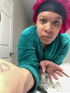 Snapshot of SexyHoneyRedd chatting on 27, 1, 2025 SexyHoneyRedd online show from 27, 1, 2025