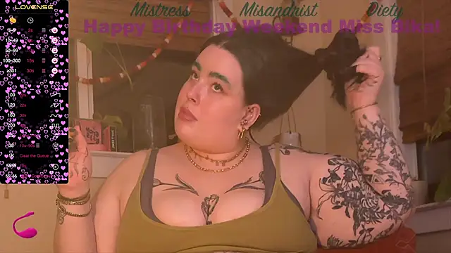 Snapshot of MissBika chatting on 15, 1, 2025 MissBika online show from 15, 1, 2025