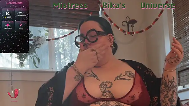 Snapshot of MissBika chatting on 15, 2, 2025 MissBika online show from 15, 2, 2025