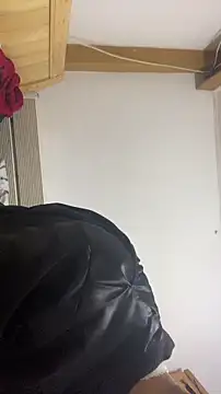 Snapshot of shuai321 chatting on 10, 1, 2025 shuai321 online show from 10, 1, 2025