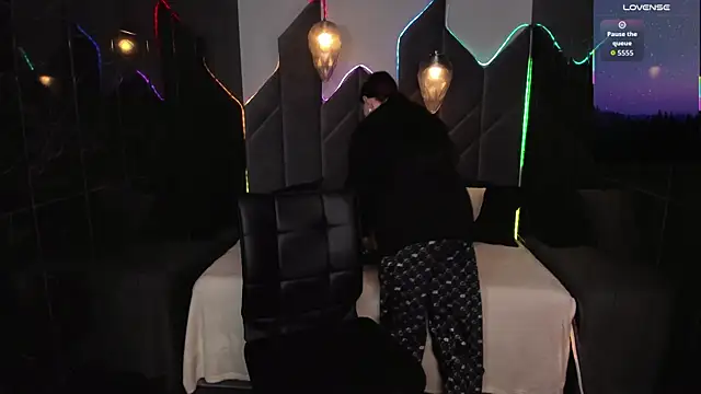 Snapshot of Lily_Moonlight chatting on 13, 12, 2025 Lily Moonlight online show from 13, 12, 2025