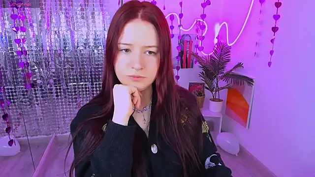 Lily Moonlight online show from 15, 2, 2026