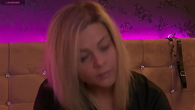 ZoeMesmerize online show from 6, 11, 2025